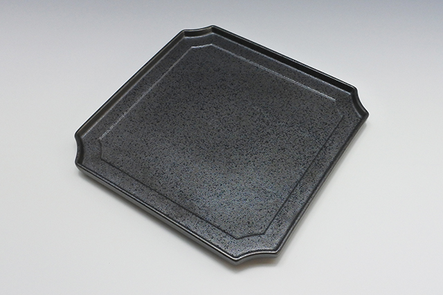 和食器　かっぱ橋まえ田　【美濃焼】銀彩黒　隅切正角皿